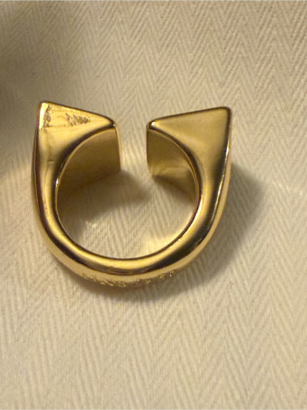 Uno de 50 Square Shape Open Ring - Picture 4 of 7